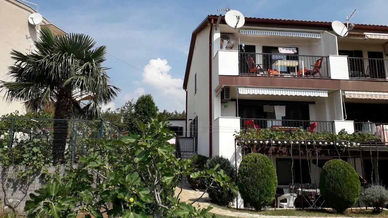 Apartments Svjeta Jadranovo